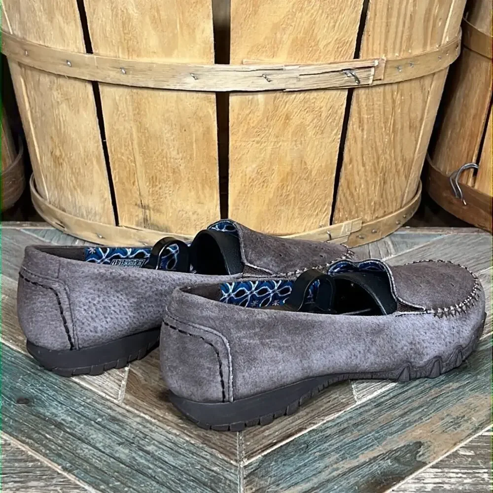Skechers Relaxed Fit Bikers Expressway Brown Suede Slip-On Shoes Womens Size 6.5